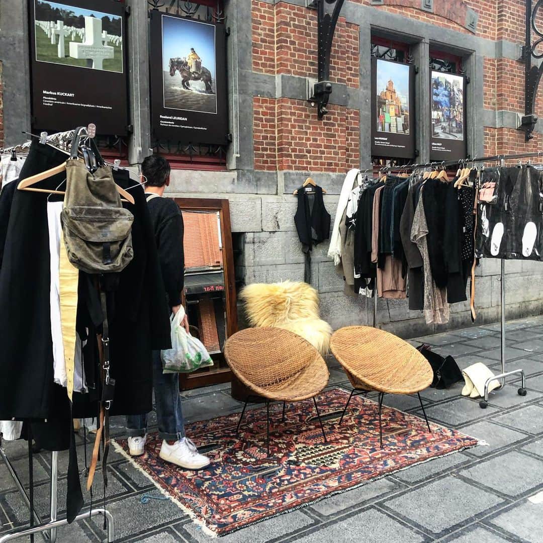 LAUNCHのインスタグラム：「The greenest thing you could do in fashion, is to buy something you’re going to use for years.」