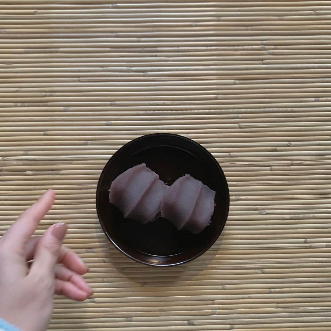 島田晴香さんのインスタグラム写真 - (島田晴香Instagram)「赤福食べたいな。  粒あんは食べれないけど こし餡なら食べれます🍡」1月15日 13時39分 - shimadadesu_official