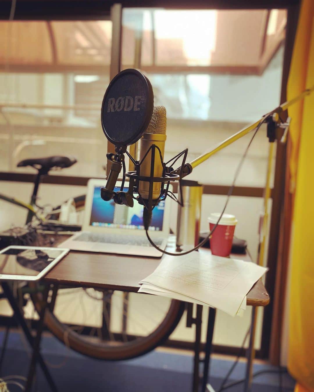 のインスタグラム：「今日はラジオ！今週もテレモートで3時間生放送のラララはradikoでも聴けます！マイク変えてみたけどどうかな。良くなるといいな。14:08〜聴いてね！#kmix_life」