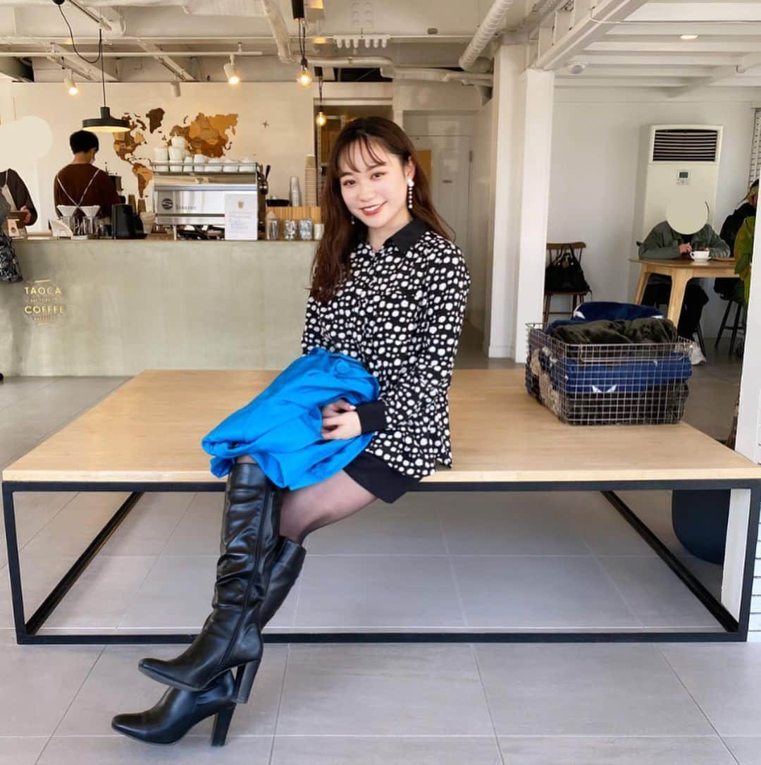 奥野莉瑛子さんのインスタグラム写真 - (奥野莉瑛子Instagram)「毎日カフェイン摂取してる☕︎  最近はカラーを取り入れることにハマってます✌︎💙  #ミスキャンパス関西学院#mckg2020#サロン#サロンモデル#ヘアスタイル#ダークブラウン」1月15日 13時47分 - okunorieko_