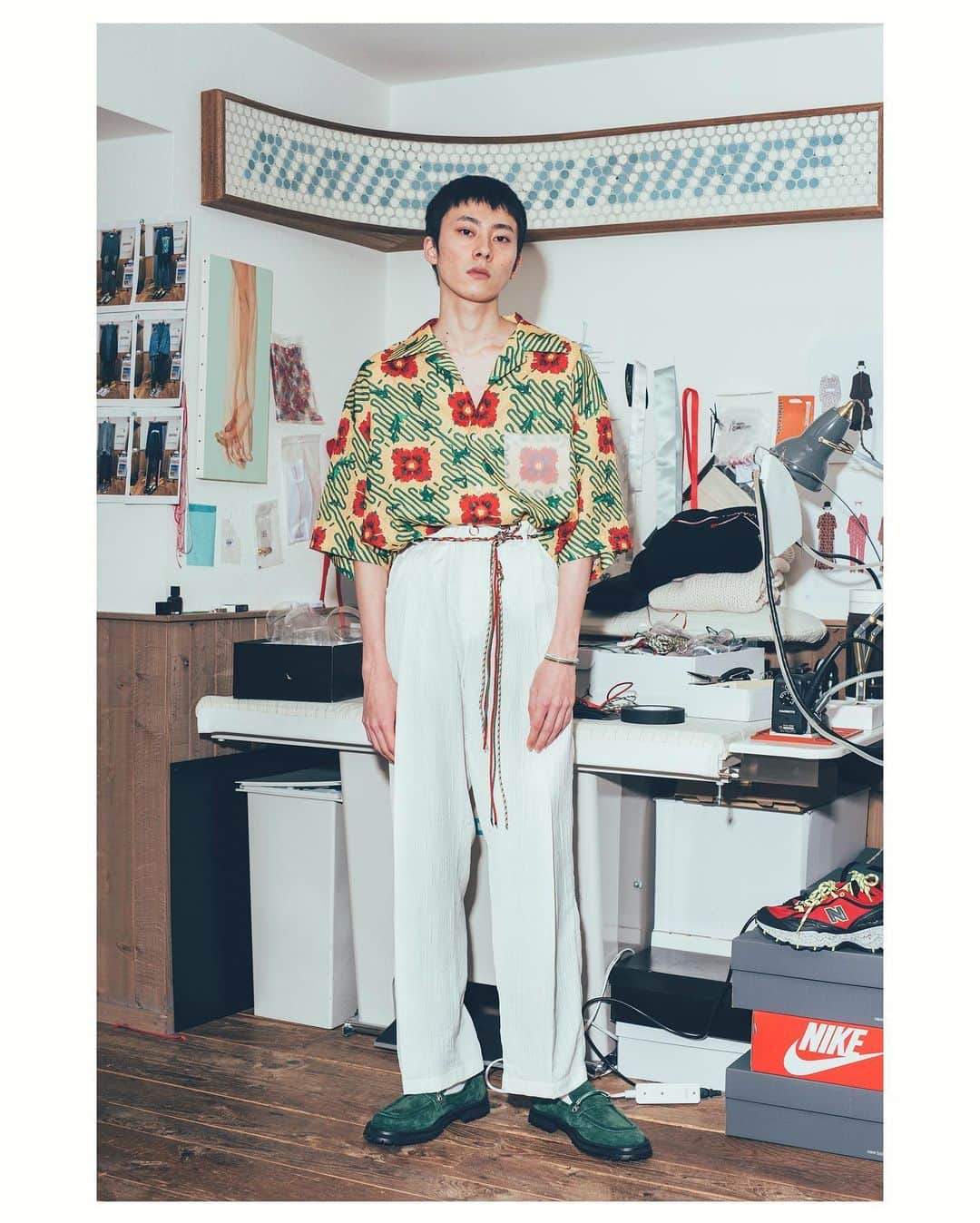 NEONSIGNのインスタグラム：「…2021 SPRING SUMMER COLLECTION﻿ ﻿ “MMMMMMWMMM”﻿ ﻿ Whenever you find that you are on the side of the Majority, it is to reform.﻿ ﻿ …﻿ ﻿ Directed by﻿ ﻿ Photographer：TARO MIZUTANI﻿ Stylist：LAMBDA TAKAHASHI﻿ Hair & Make-up：MASANORI KOBAYASHI﻿ ﻿ Model：﻿EIICHI ﻿ ...﻿ #NEONSIGN﻿ #ASUKAHAYASHI﻿ #MMMMMMWMMM」