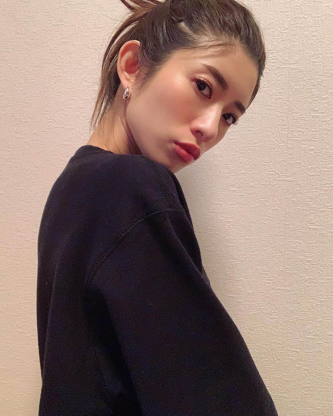 柳めぐみのインスタグラム：「. . 頭がパンクしそうになった時は、一回全部忘れて休憩して、そして目の前にある事を丁寧にコツコツと。 . #休憩大事 #コツコツいきましょ #丁寧に #早く暖かくなあれ #春よ来い #春生まれ #春イベしたい」