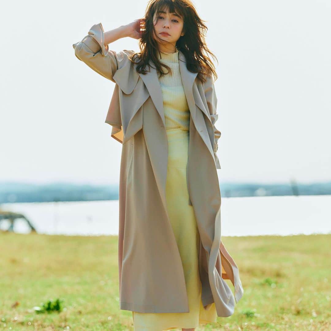 のインスタグラム：「1/15(金)2021春カタログ公開✨﻿ ﻿ ﻿ 2021spring collection﻿ @mystrada_official ﻿ ﻿ ﻿ 詳しくはハイライトからcheck🌷﻿ ﻿ -----------------------------------------------﻿ ﻿ ▶︎▶︎▶︎information﻿ ﻿ ①ショップでは、全国送料無料で﻿ 代引き配送を受け付けております。﻿ 詳しくはショップまでお問い合わせください♩﻿ ﻿ お電話でのお問い合わせ先は﻿ @arpege_story のハイライトをご確認ください。﻿ ＊名古屋高島屋を除く﻿ ﻿ ﻿ ②📩メルマガ登録でお得な情報をGET‼︎﻿ 不定期でお得なキャンペーン実施します✨﻿ ﻿ ﻿ ③公式オンラインサイトArpege storyで﻿ 店舗在庫状況がご確認いただけるようになりました！﻿ サイトでsold outのアイテムでもお店でGETできるかも💭﻿ ﻿ ﻿ ﻿ -----------------------------------------------﻿ ﻿ #mystrada #マイストラーダ﻿ #竹下玲奈 #竹下玲奈さん ﻿ #2021springcollection」