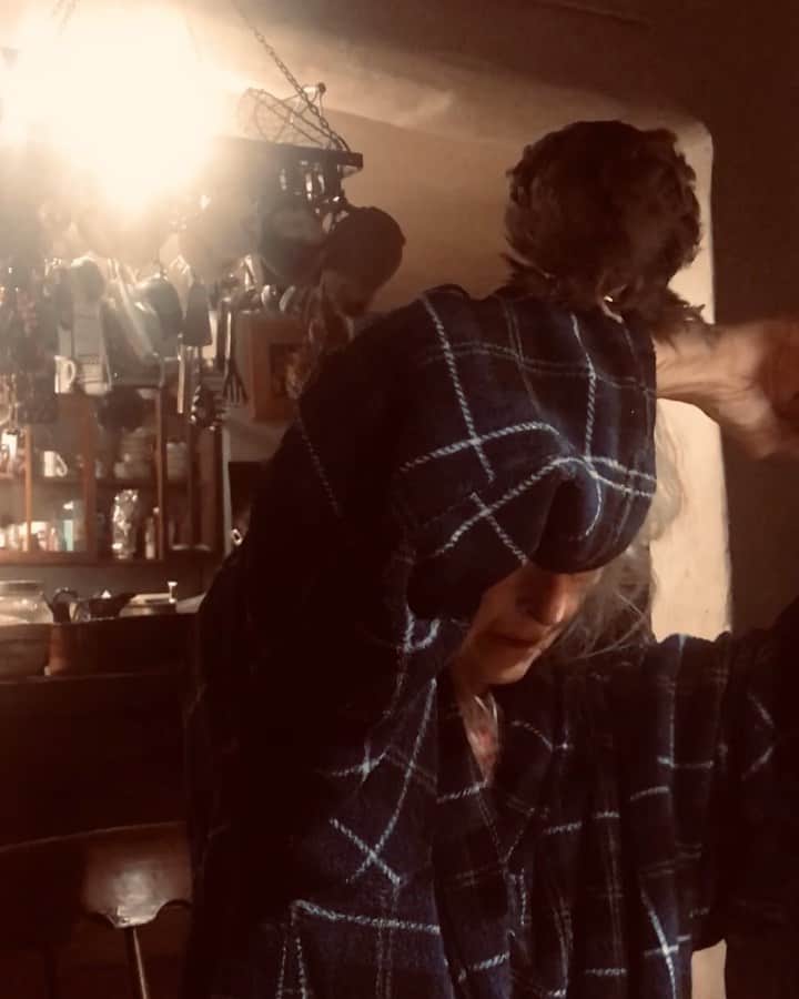のインスタグラム：「Breakfast with Mama T x 🐔」