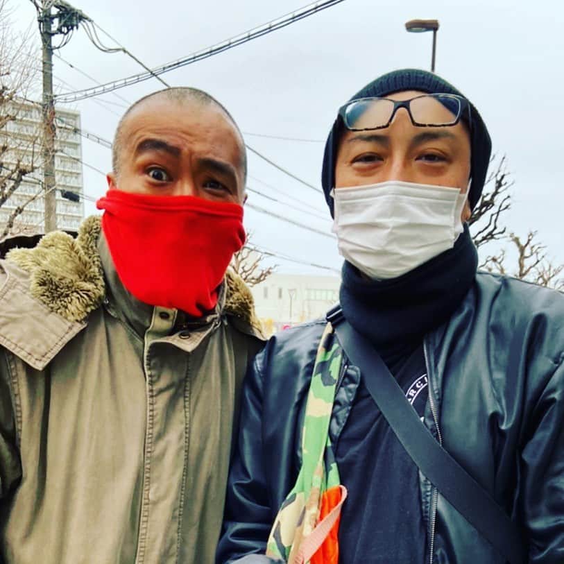 山内圭哉のインスタグラム：「散歩してたら直蔵に会った。」