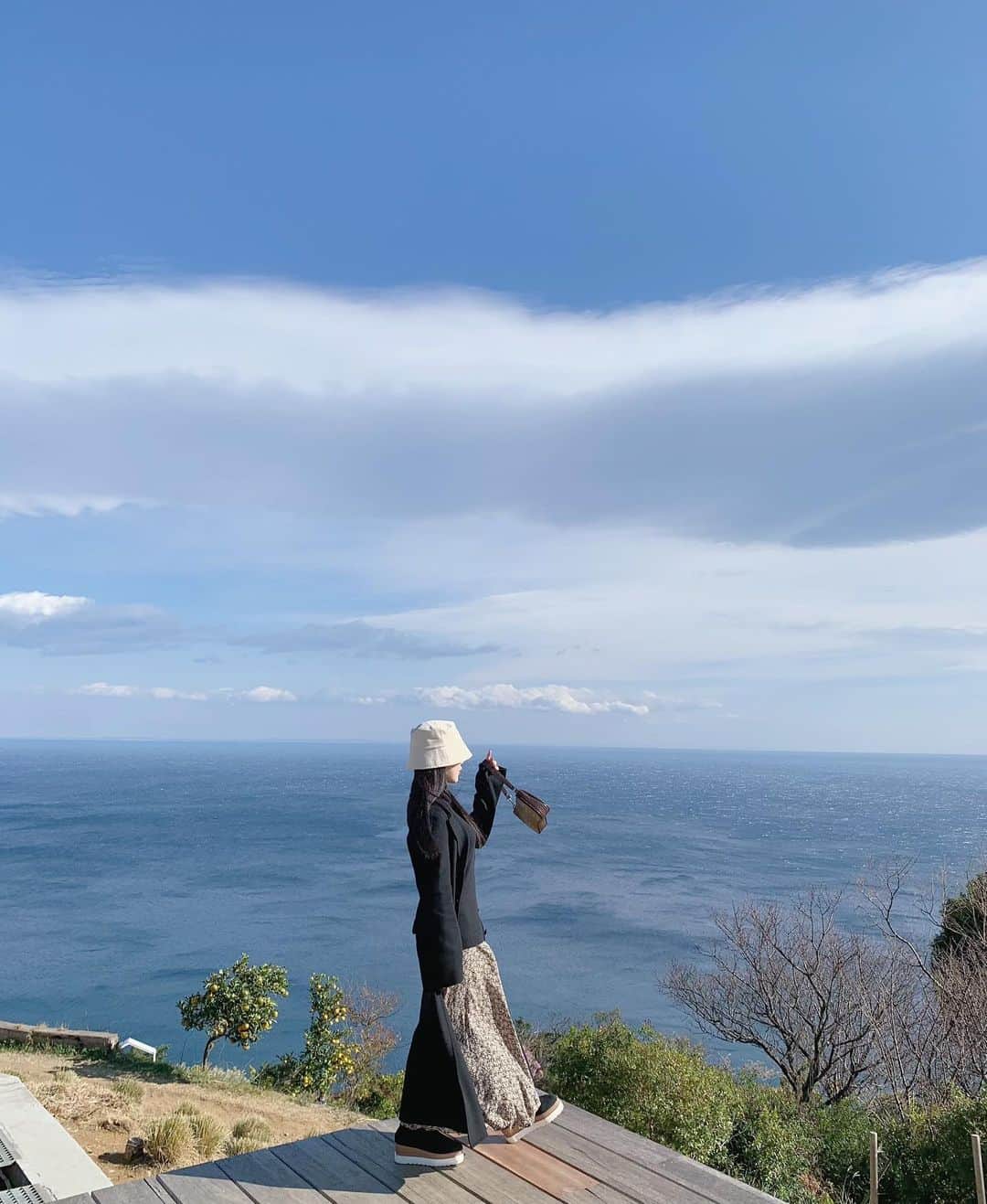 AKARIのインスタグラム：「#akaoherbandrosegarden 🦋」