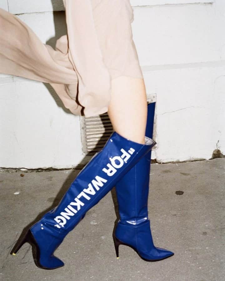 OFF-WHITE C/O VIRGIL ABLOHさんのインスタグラム写真 - (OFF-WHITE C/O VIRGIL ABLOHInstagram)「[archive image] women's Off-White™ "for walking" knee-high boots via @viktorvauthier」1月15日 17時00分 - off____white