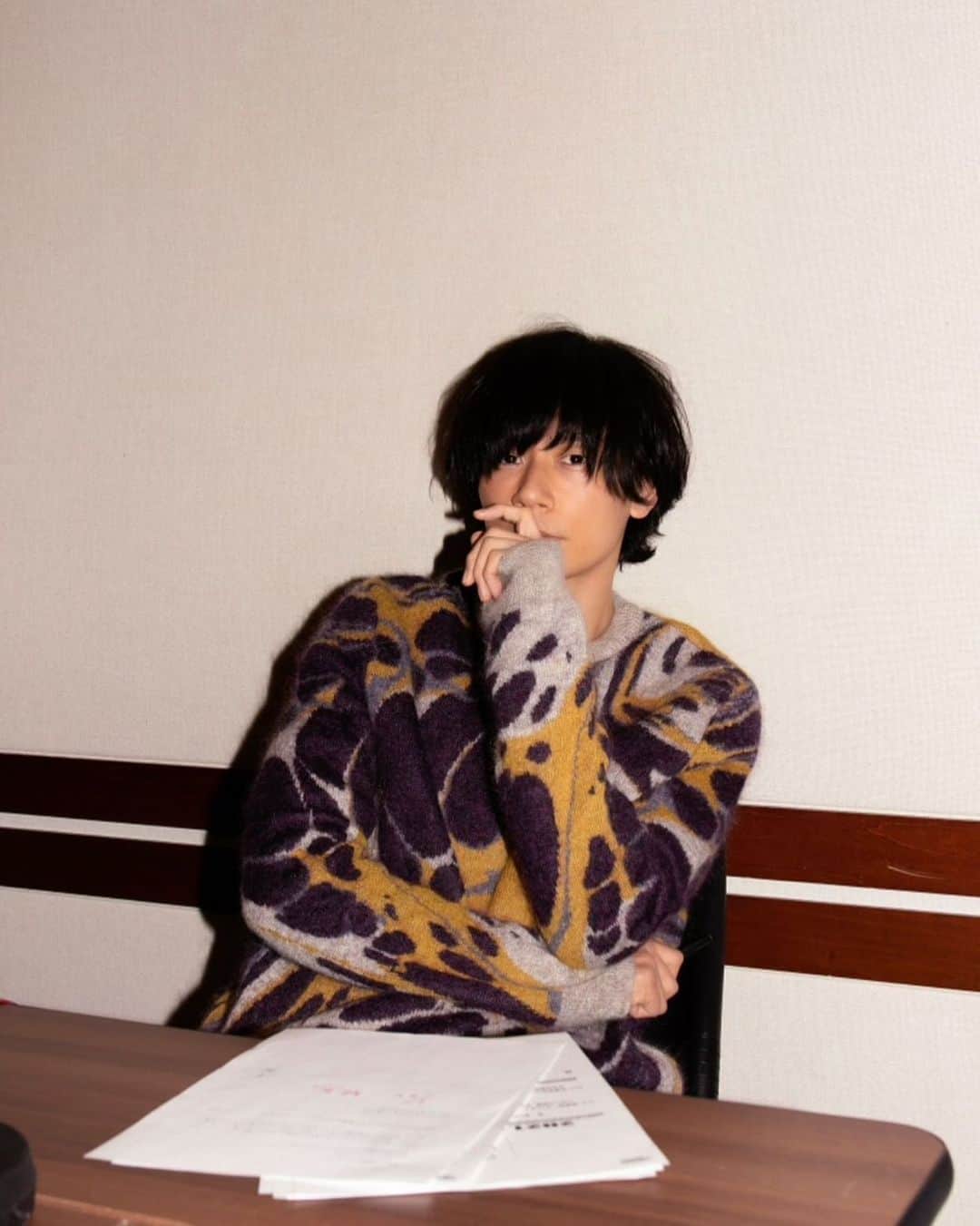のインスタグラム：「📻 SOL 📻  いよいよ今週末は大学入試共通テスト✏️  今夜のアレキサンドLOCKSでは、 洋平先生が受験生に直接エールを届けるべく時間の限り逆電していきますよ〜  22:30～お聴き逃しなく！  #Alexandros #SOL」