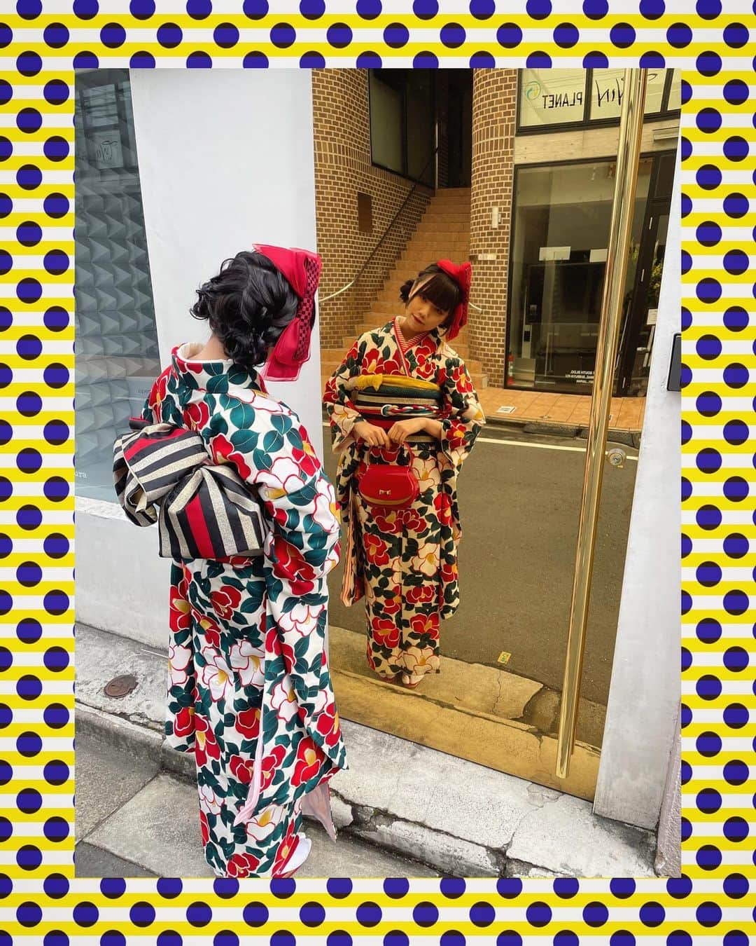 長久玲奈さんのインスタグラム写真 - (長久玲奈Instagram)「成人式で着ようと思ってイベントでも着た振袖。  成人式行けるか分からないので、写真載せときマース！🥰  レトロにしてみました！🖤  もう一回着れるのだろうか〜！！  #振袖　#レトロ  #振袖ヘア  #😍  #日本」1月15日 17時24分 - kurena_0511