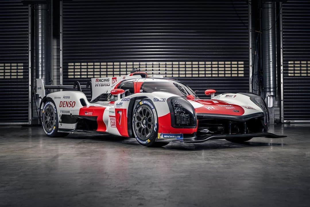 小林可夢偉のインスタグラム：「New season  New car Call hyper car I am hyper excited  #toyotagazooracing #hypercar #fiawec」