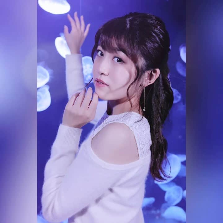 長澤佑香のインスタグラム：「﻿ 水族館ポートレートらすとっ𓇼𓆡𓆉﻿ ﻿ 今日はこんな寒い日に野外ライブだけど﻿ がんばります✊🏻暖かくして出るよ！！﻿ みんなも防寒対策大丈夫そ( *˙˙*)？💭﻿ ﻿ ﻿ #サンシャイン水族館 #ポートレート﻿ #ポートレートセミナー #貸切撮影﻿ #スタジオグラフィックス #水族館撮影﻿ #水族館ポートレート #portrait﻿ #ポートレートしま専科 #水族館 #海月」