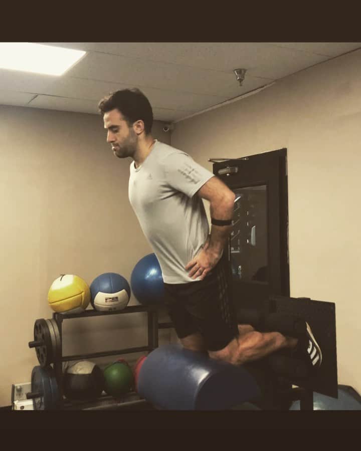 ジュゼッペ・ロッシのインスタグラム：「I’m wayyyy up, I feel blessed 🙏🏼 🙏🏼🙏🏼🙏🏼 Patiently waiting ⚽️....⏳⏳⏳ #thankful #nevergiveup #Pepito @ericdagati」