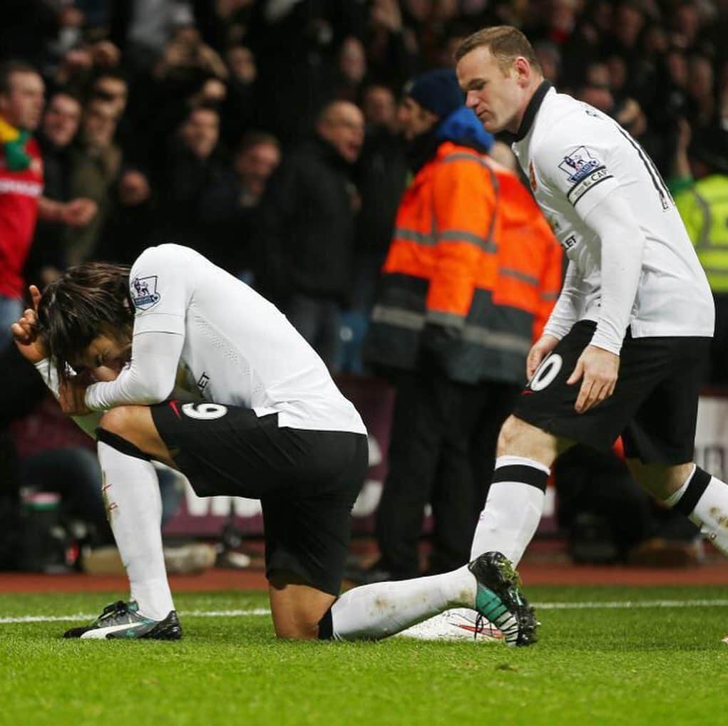 ラダメル・ファルカオのインスタグラム：「Felicitaciones por tu carrera. Leyenda. @waynerooney. /// congrats on your career. Legend.」