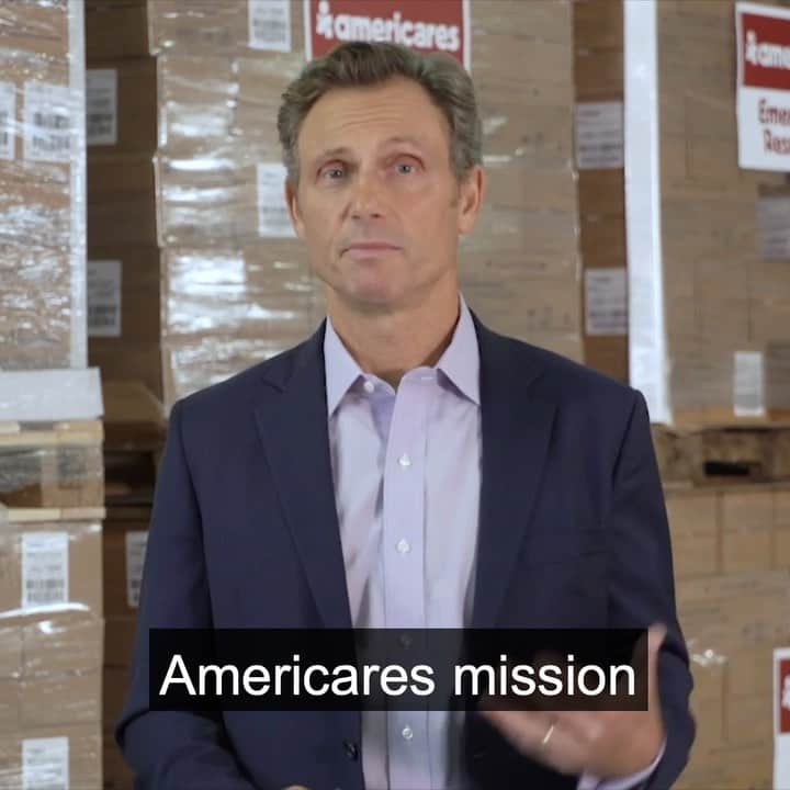 のインスタグラム：「Since the start of the pandemic, @americares has used every resource to save lives — distributing 315 tons of masks, gowns, gloves, and other supplies to health partners in 26 countries including the U.S. Join us ‪Monday, Jan 18 at 1 pm ET‬ to learn more about @americares and the ways we can keep each other safe: bit.ly/Americares2021Tony #heroes4health @bideninaugural Link in bio to register!」