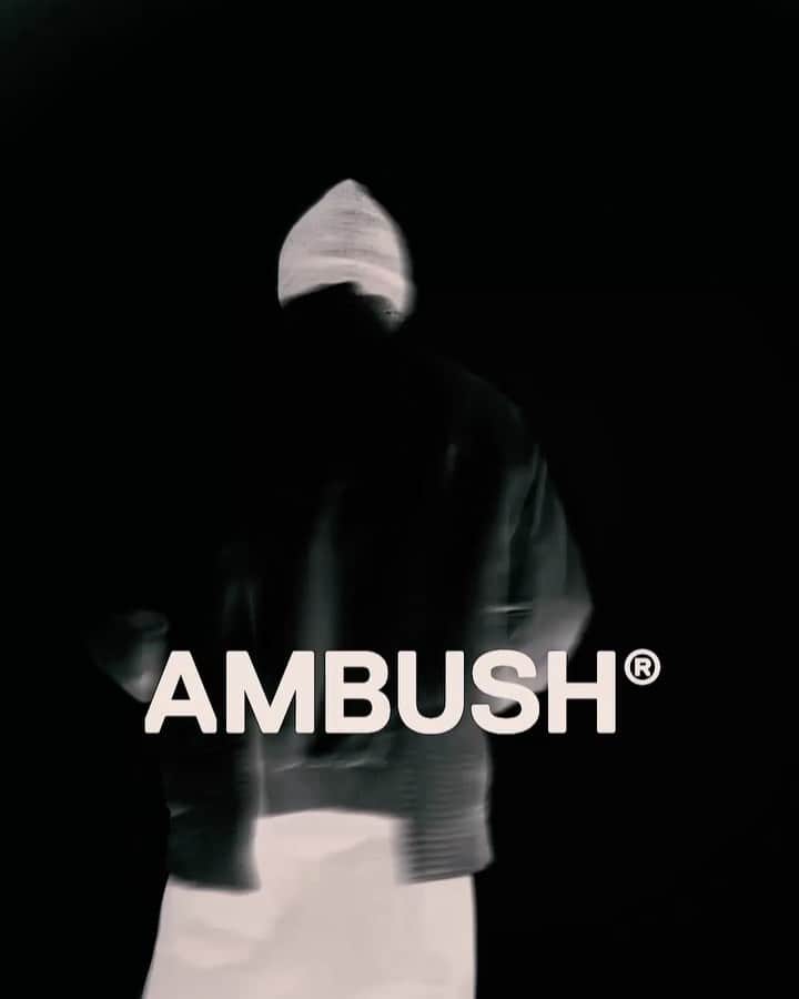 ソン・ファミンのインスタグラム：「AMBUSH X HWIMIN ; Extreme Close-up  The video is now up on   https://youtu.be/bdw9Qxe2Oj0」