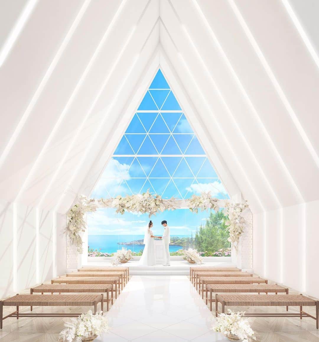 ARLUIS WEDDINGのインスタグラム：「#結婚式を楽しもう  . TOPICS 3  . 2021年7月　沖縄宮古島「葵の教会」がリニューアルします！ . 青く澄んだ海と純白の空間とのコントラストが美しい葵の教会が、フラワーアーティストNAMIKO KAJITANIのディレクションにより、チャペル装花をアップデート。 大自然に囲まれた宮古島でのゆったりしたウエディングを選ぶカップルのために、宮古リゾートテイストに生まれ変わった葵の教会で、おふたりらしい誓いのセレモニーを叶えて。 . リニューアルを記念して、インスタLIVEの開催が決定！！ デザイナーNAMIKO KAJITANIも出演します。 @nami003ztt  . ーーーーーーーーーーーーー インスタLIVEスケジュール 1月21日(木）20:00START ーーーーーーーーーーーーー . 是非、お楽しみに！ . . ▪️#アールイズウエディング ▪️Area：#沖縄　#宮古島  ▪️Chapel：#葵の教会 . . アールイズウエディングでは、 結婚式当日はもちろん、 おふたりのリゾートステイをご提案。 風までも、思い出になるリゾートウエディングを。 . . . #アールイズウエディング のハッシュタグをつけて、 ﻿ 投稿・発信してくださいね✈﻿ 公式IGでリグラムさせていただきます✨.﻿ >>> @arluiswedding −﻿﻿ #アールイズ花嫁 #アールイズウェディング #フォトジェニック #インスタ映え #wedding #resortwedding #beachwedding #weddingphoto #ウェディングフォト #沖縄挙式 #沖縄リゾートウェディング #沖縄ウェディング #okinawajapan #挙式レポ #ロケーションフォト #リゾートウエディング #リゾートフォト #リゾート挙式 #okinawatrip #okinawa #miyakojima  #arluiswedding #okinawawedding #okinawaweddingphoto」