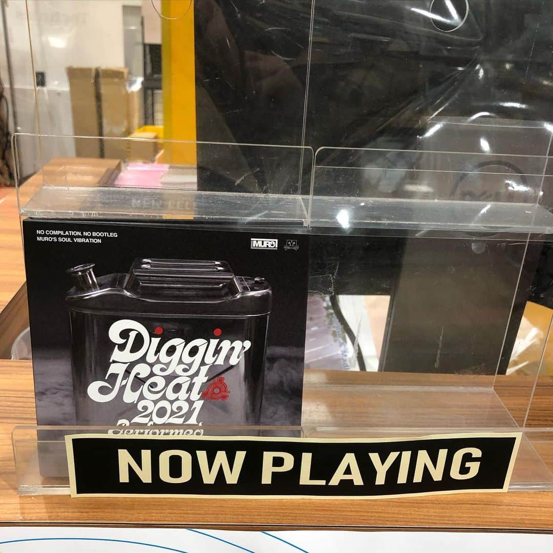 MUROさんのインスタグラム写真 - (MUROInstagram)「よい週末を✨ @towervinyl  @king_of_diggin  @teppei_kojima501  #digginheat2021」1月15日 19時51分 - dj_muro