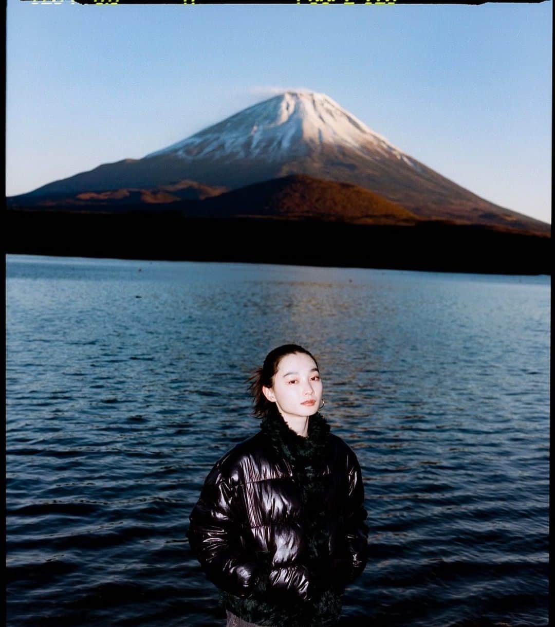 新野尾七奈さんのインスタグラム写真 - (新野尾七奈Instagram)「Photo by @dai.yamashiro 🗻💫  富士山大好きー！！！」1月15日 19時58分 - nanagirl7