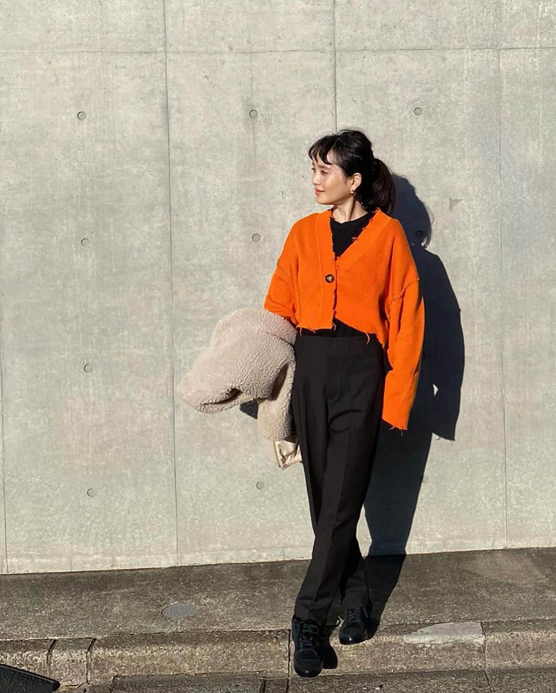 北澤 宏美さんのインスタグラム写真 - (北澤 宏美Instagram)「🧡🍊🟠🟧 こんな時だからこそ元気な色を🙌🏻 きのうは暖かかったからカーディガン あしたも暖かいみたい 暖かいだけでうれしいな( ◠‿◠ )」1月15日 20時19分 - romihy58