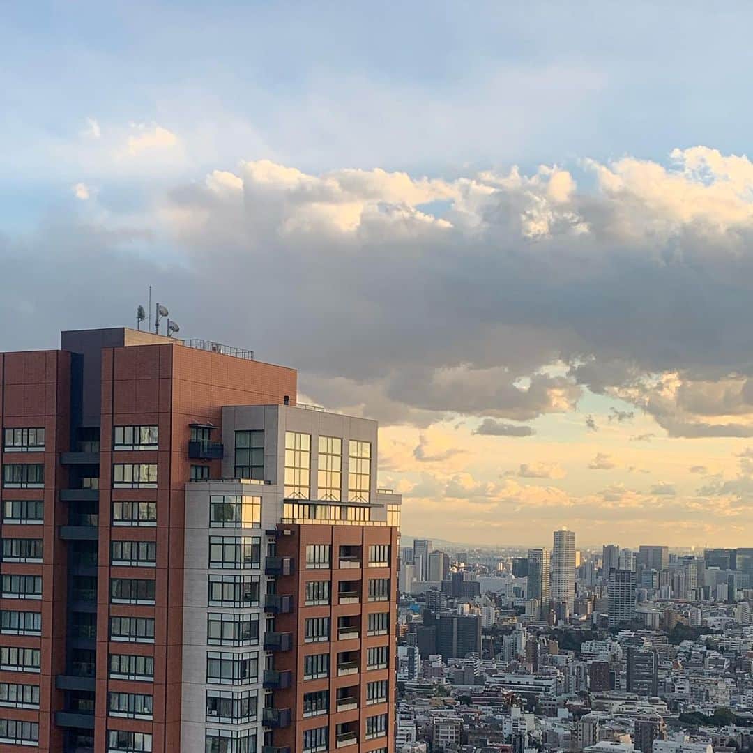 山下恵奈のインスタグラム：「雲が可愛かったやつ☁️」