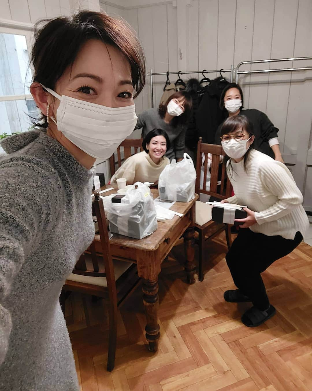 佐藤純さんのインスタグラム写真 - (佐藤純Instagram)「朝からずっと笑いが絶えない現場📷🤣  楽しすぎた🤣  撮影後にオーディションへ。  全部終わったら、急にお腹が空いたので…  帰りながら、エクレア🚙❤  #お疲れさまでした #撮影 #エクレア #大好き #ママ #ママモデル #モデル #mama #mamamodel #model」1月15日 20時25分 - junsatoidea