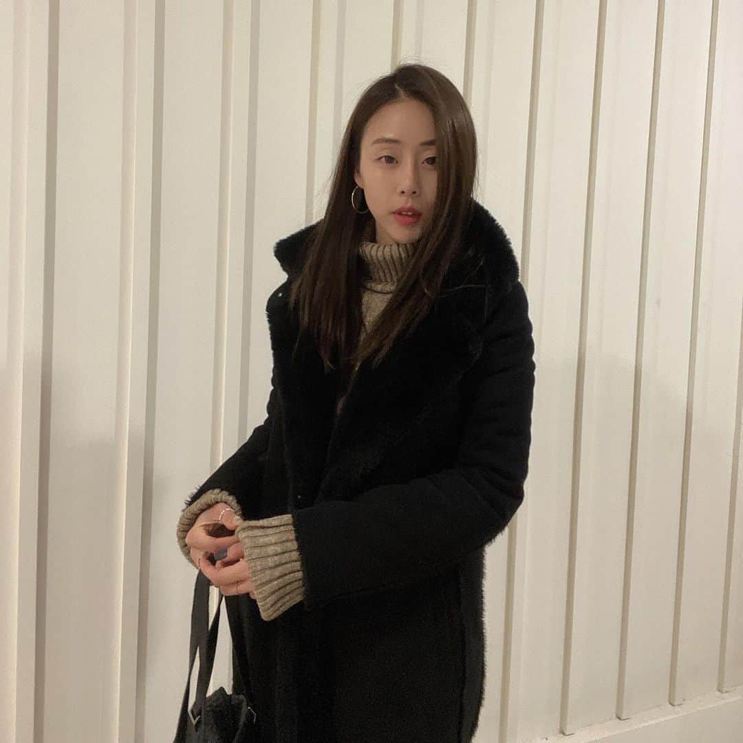 のインスタグラム：「나, 머리 진짜빨리 자라는 편 My hair grows so fast」