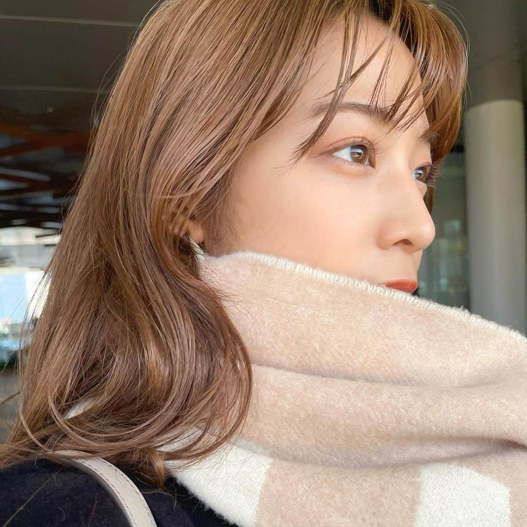 山口清香さんのインスタグラム写真 - (山口清香Instagram)「. マツパしてから1ヶ月経つけど、 未だにビューラー要らずで楽ちん😌🌿 まほさん(@maso____ )ありがとうございました☺︎  マフラー🧣@tomwood_project  . . #マツパ #まつ毛パーマ #まつげパーマ #睫毛 #まつげ #マフラー」1月15日 20時38分 - sayaka__yamaguchi_