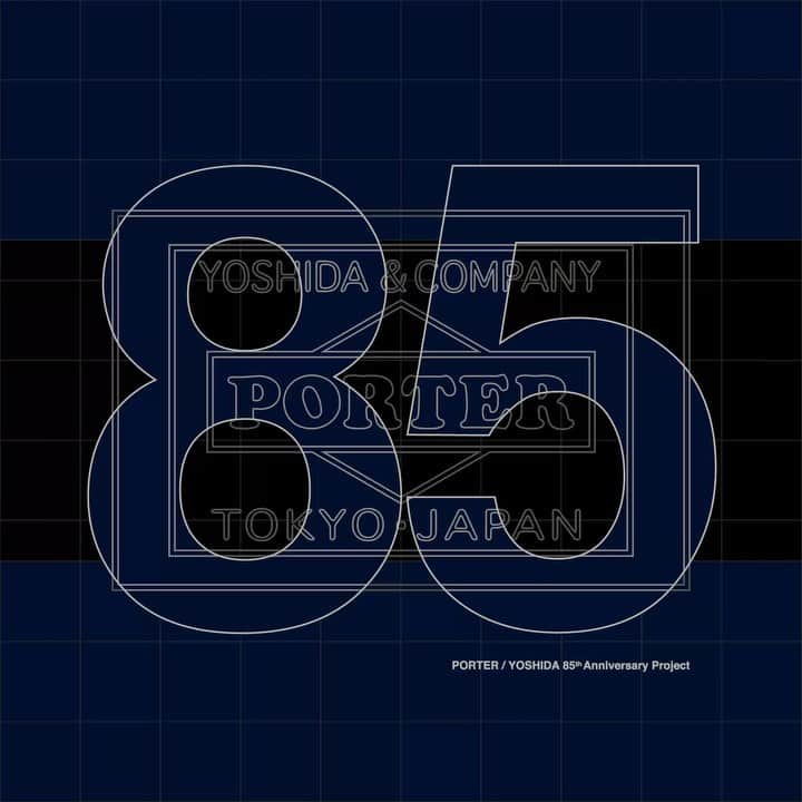 のインスタグラム：「. PORTER / YOSHIDA 85th Anniversary Project PORTER CORE LEATHERを発売します。  吉田カバン創業85周年を記念し、定番として20年以上愛され続ける“CORE”シリーズの2WAYトートバッグをベースに、製品を生産する過程で余った残革をパーツごとに素材の使い分けをしてリユースした「PORTER CORE LEATHER」を発売します。  創業者の吉田吉蔵はどんな切れ端の革も大切にし、材料を無駄にすることに厳しい人でした。その精神はいまも吉田カバンのなかで脈々と受け継がれ、この85周年を機に私たちにしかできないモノ作りとして本シリーズを企画しました。  カバンを製作し終えると少なからず余りがでる残革をカバンをカタチ作る各パーツとして使用しています。革の種類や状態、加工方法も異なる多種多様な残革の厚みを揃え、最適な場所に配置し、手間を惜しまず丁寧に仕上げる技術はまさに職人技と云える出来栄えで、レザー製品の面白さを感じていただけるシリーズです。  モチーフとなった型は1998A/Wに発表された“CORE”シリーズの2WAYトートバッグです。この2WAYトートバッグは1950～60年代のニュースペーパーバッグからインスピレーションを受け、もともとハンドルがなかった作りに吉田カバンらしく使いやすい仕様として革ハンドルを取り付けたものです。現在でも定番アイテムとしては多くの人に愛される吉田カバンを象徴するアイコニックなアイテムの一つです。 本シリーズでは既存のサイズにアレンジを加え、男女問わずお使いいただけるL・M・Sの3サイズ展開です。カラーはブラックベースとブラウンベースの2色構成で、革の種類によって色のトーンや濃淡が異なり、一つのカバンでも様々な表情をお楽しみいただけます。  2WAY TOTE BAG（L） ¥100,000＋tax W430/H340/D190mm  2WAY TOTE BAG（M） ¥85,000＋tax W360/H270/D150mm  2WAY TOTE BAG（S） ¥70,000＋tax W250/H180/D130mm  発売日：1月22日（金） ※吉田カバンオフィシャルオンラインストアはPM12:00から発売します。  こちらのアイテムは、PORTER flagship store、PORTER STAND、PORTER EXCHANGE、KURA CHIKA by PORTER、POTR、CLOAKROOM by PORTER、吉田カバンオフィシャルオンラインストアのみでの限定発売です。  ※完全数量限定につき、在庫がなくなり次第終了となります。 ※当日の状況により止むを得ず販売方法を変更する場合がございます。予めご了承ください。   創業者のモノを大切にする精神と、その想いを繋ぐ吉田カバンのモノ作りへのこだわりが詰まった佇まいある逸品です。  #yoshidakaban #porter #luggagelabel #porteryoshida #madeinjapan #japan #85thanniversary #heatandsoulintoeverystich #porterflagshipstore #porterstand #porterexchage #kurachikabyporter #potr #cloakroombyporter #coreleather #sustainable #reuse #吉田カバン #ポーター #日本製 #85周年 #一針入魂 #コアレザー#サスティナブル #リユース」