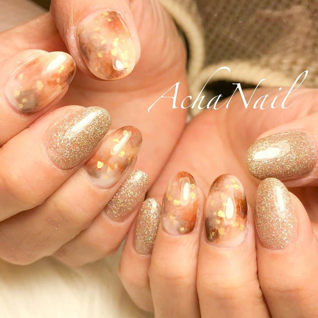 AchaNailのインスタグラム：「ホワイトべっ甲ネイル💖﻿ ﻿ https://ameblo.jp/acha-nail/entry-12650297444.html﻿ ﻿ #ネイル #ジェルネイル #フィルイン #フィルイン導入サロン #南池袋 #池袋 #池袋ネイルサロン #ネイルデザイン #鼈甲 #べっ甲 #べっ甲ネイル #鼈甲ネイル #マーブルネイル #冬ネイル #鼈甲細工 #オフィスネイル #locari #Nails #AchaNail #NailStagram #InstaNails #Nailart #JapaneseNailart #NailDesign #Gelnails #kawaii #네일 #日式美甲 #gelnaildesign #bekko」