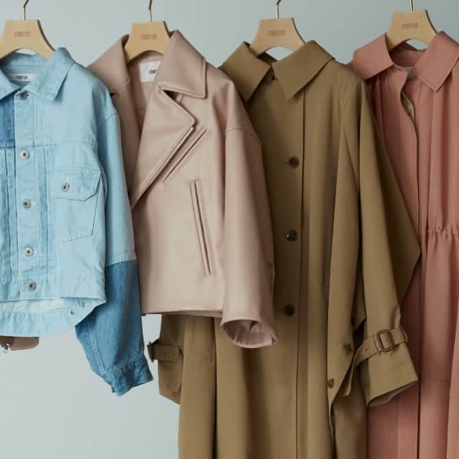 ファーファーのインスタグラム：「【PICK UP】 issue.92 SPRING OUTER  FURFURならではの細かいディテールを 随所に入れ込んだ春の新作アウター。  オンラインよりぜひチェックを。  @furfur_official @furfur_official_staff  #FURFUR #ファーファー」