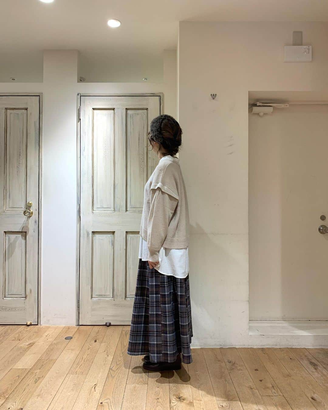 SM2olohuone LUMINE立川店さんのインスタグラム写真 - (SM2olohuone LUMINE立川店Instagram)「ルミネ・ザ・バーゲン開催中•*¨*•.¸¸♬︎  ⠀ 前の投稿でご紹介しましたコーディネートの ボトムをチェンジ‼︎  【 SamansaMos2 】 Knit ¥9.350(TSUHARU)beige blouse ¥5.500(No.1709681) skirt ¥ shoes ¥15.400(TSUHARU) すべて、tax incl. 他、スタッフ私物 身長:162㎝  ⠀  #2021#winter#correction#lumine#tachikawa#olohuone#fashion#samansamos2#tsuharu#girly#happy#fashion#life#staffsnap#love#me#冬#羊飼いの唄#🐑#ルミネ#リネン#ルミネ立川#サマンサモスモス#立川ルミネ#立川#ツハル#tsuharubysamansamos2 ⠀ ⠀⠀ ⠀ ⠀ ⠀⠀ ⠀ ⠀⠀」1月15日 21時10分 - sm2olohuone_lumine