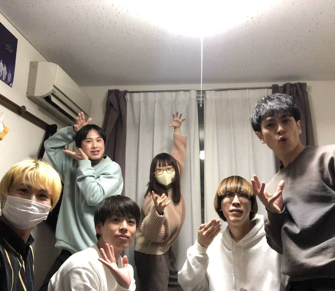 山口いく（アントワネット）のインスタグラム：「去年のM-1はこの仲間たちと」