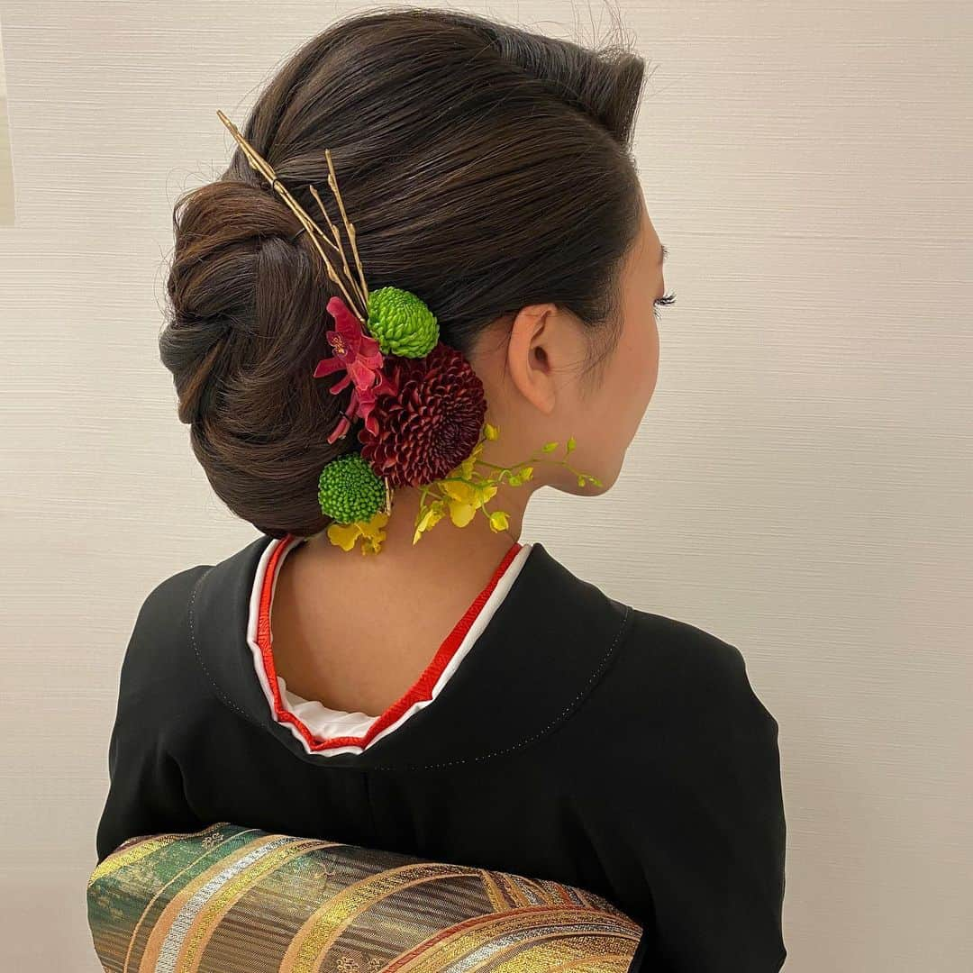 Tomoyo Kitamuraさんのインスタグラム写真 - (Tomoyo KitamuraInstagram)「先日のお客様♡ 粋な和装シニヨン  #ヘアメイク #ヘアセット #ヘアアレンジ #ヘアスタイル #銀座#美容師 #ウェディング#ウェディングヘア #ブライダル#ブライダルヘア #結婚式#プレ花嫁#花嫁#前撮り#着物#浴衣 #シニヨン#ダウン#夜会巻き #ヘアメイクリハーサル #bride#bridehair#bridal#updo#upstyle」1月15日 22時05分 - tmy_o3.pugmi