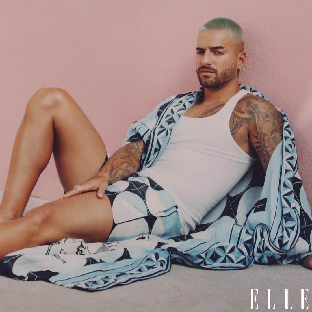 ELLE Magazineさんのインスタグラム写真 - (ELLE MagazineInstagram)「It’s no wonder @maluma has become a muse for designers like @Balmain and @Dior Men, who created some of the looks for the singer’s 11:11 world tour. “[My stylist] @ugomozie is such a machine,” Maluma says. “I’m like, ‘Bro, you know what? I dreamed about a pink suit with pearls,’ and he’s like, ‘Holy sh*t, where am I going to find this? Just give me one sec.’ A couple of calls and he texts me back, like, ‘Okay, we are going to have to make it.’’ Click the link in bio for the full cover story.  ELLE February 2021⁣⁣ Photographer: @micaiahcarter⁣⁣ Stylist: @alexwhiteedits⁣⁣ Writer: @melissagiannini⁣⁣ Grooming: @cynthiaglam」1月15日 22時15分 - elleusa