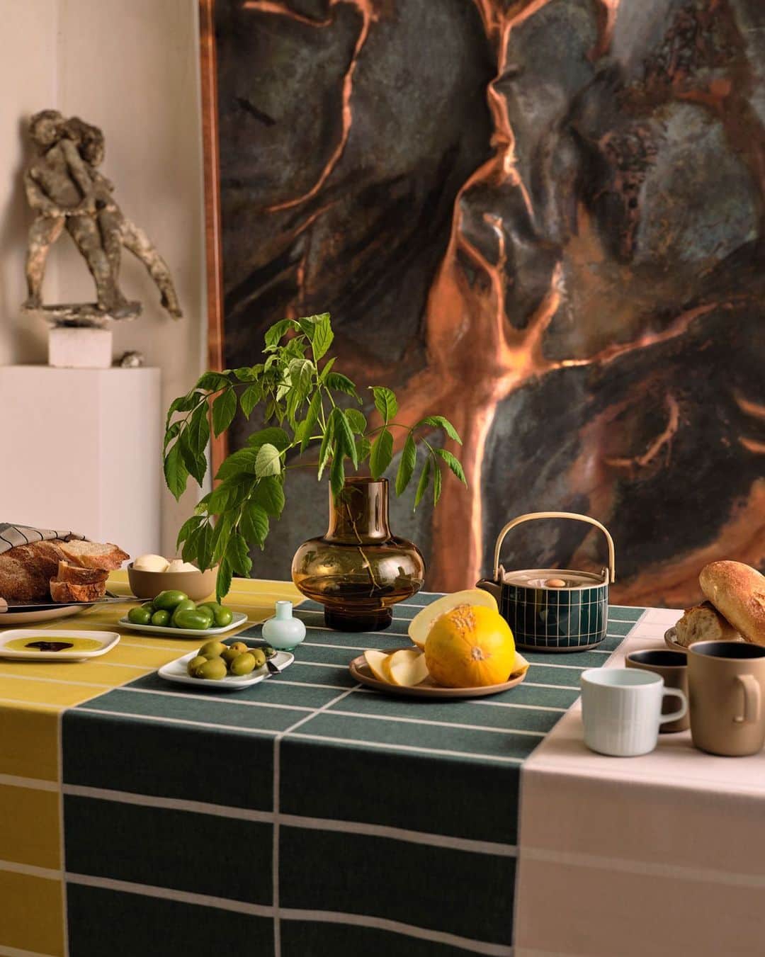 マリメッコのインスタグラム：「Introducing the Spring 2021 home collection. The earthy tones combined with bright pops of primary colors bring the promise of spring light and the new season of growth. Discover the new arrivals for home: link in bio. #marimekko」