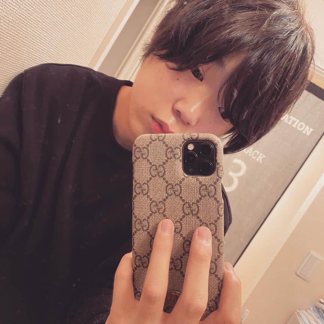 きんふんぱーりーのインスタグラム：「黒にしたよう◼」