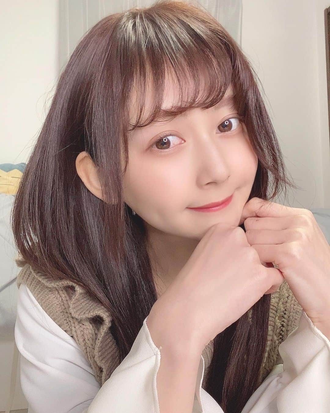 金久保マユ（ぼんぼん）のインスタグラム：「今日も今日とて引きこもり✌︎ この機会に自炊など練習しようかな~😩♡」