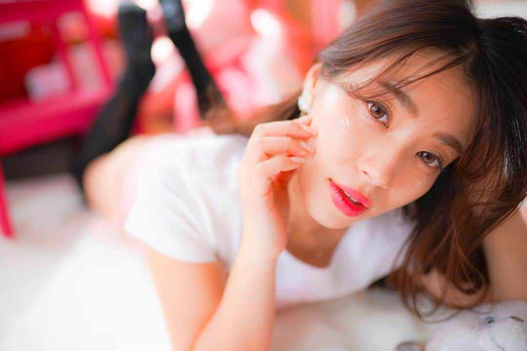 中村かなのインスタグラム：「おやすみ…🌙💫✨ ・ ・ 📸 @doraneko_max  💒 @pinky_room_nagoya  💖 @kana_photo_session  ・ ・ ・ ・ #ピンキールーム #pinkyroom #かな企画撮影会 #撮影会　#一眼レフ初心者 #ポートレート　#ポートレートモデル#グラビア #キラキラメイク #japan_of_insta #art_of_japan_  #グラビアモデル  #コスプレ　#コスプレ女子  #ピンク好きな人と繋がりたい #ig_japan #ファインダー越しの私の世界 #名古屋カメラ部 #東京カメラ部 #東海カメラ部 #東海カメラ倶楽部 #ポトレモデル #写真好きな人と繋がりたい #名古屋撮影会 #名古屋　#nagoya #nagoyajapan #portrait #cosplay #japanesegirl」