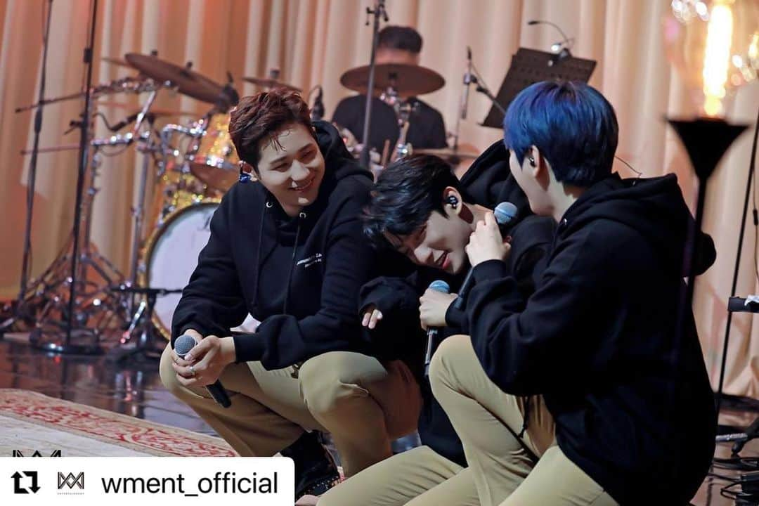 B1A4さんのインスタグラム写真 - (B1A4Instagram)「#Repost @wment_official ・・・ B1A4 온라인 콘서트 'Documentary Live’ 현장으로 초대합니다♥ 포스트 #미리보기 🔍 ⠀ ▶️ naver.me/FqSmztA7 ⠀ 비하인드 스토리는 포스트를 통해 확인해주세요! 🎬 ⠀ #B1A4 ⠀」1月15日 22時51分 - b1a4ganatanatda