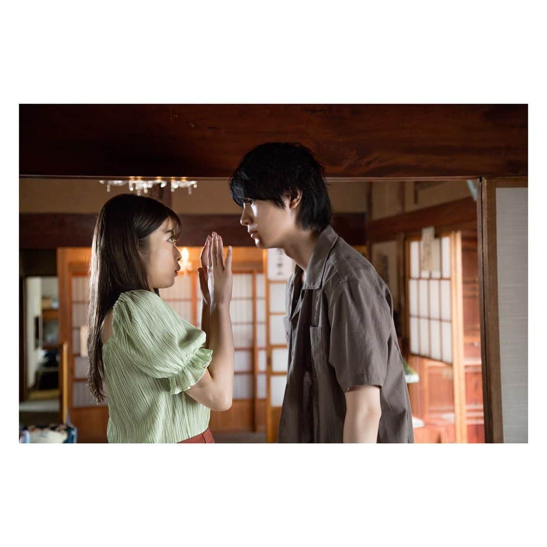 【公式】ドラマL「3Bの恋人」さんのインスタグラム写真 - (【公式】ドラマL「3Bの恋人」Instagram)「🏡  第2話、場面写真公開🌿💓 関東ではいよいよ明日放送です！  突如始まった3Bとの共同生活。 いきなりトラブル発生！？  色んなことが巻き起こるシェアハウスの ルームツアーをYouTubeにて公開中😉🤍 ストーリーのリンクからぜひチェックしてね✔️  第1話 大好評見逃し配信中❤︎  第2話 ❤︎#ABCテレビ (関西) 1月17日(日)よる11時25分～ ❤︎#テレビ朝日 (関東) 1月16日(土)深夜2時30分～  #3Bの恋人 #馬場ふみか #神谷健太 #HIROSHI #桜田通」1月15日 22時53分 - abctv_drama