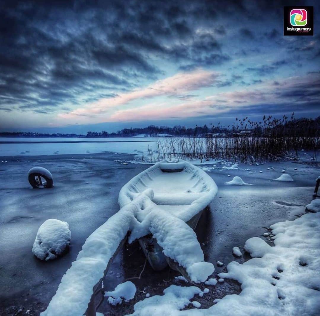 Instagramersさんのインスタグラム写真 - (InstagramersInstagram)「Beautiful snow scene by @magdalena.szurek and @igerspoland ❄️📸🥶✨ #igerspoland #igers」1月16日 4時50分 - igers