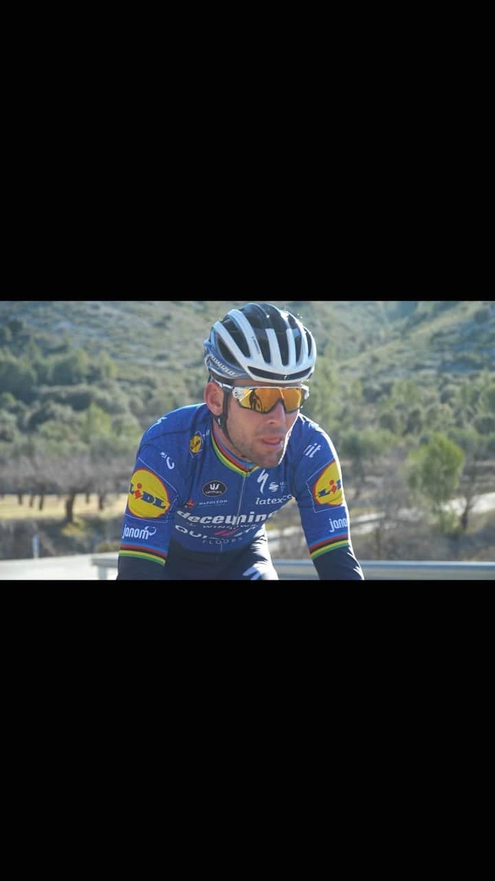 マーク・カヴェンディッシュのインスタグラム：「@deceuninck_quickstepteam」