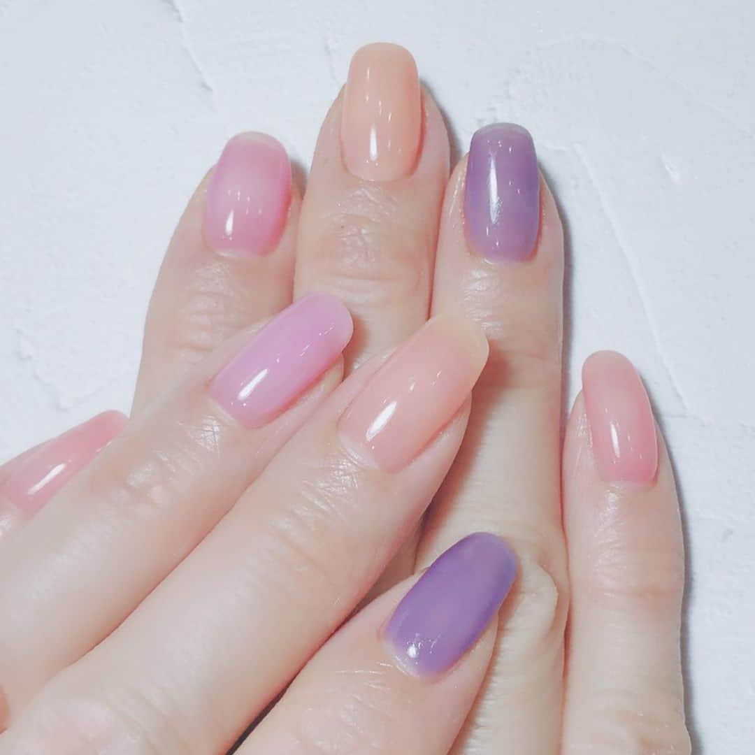 なかやまちえこのインスタグラム：「とぅるっとしたゆめかわパステルネイル💅✨⠀ ⠀ #nail #nails #nailart #ネイル #美甲 #ネイルアート  #japanesenailart #manucure #japanesenails #manicurist #gelnails #أظافر #네일아트 #미용 #vẽmóng #ngườiđẹp  #เพ้นท์เล็บ #искусствоногтя #artedeuñas #เพ้นท์เล็บเจล #ジェルネイルデザイン #ネイルデザイン #senikuku #nagelkunst #とぅるっとネイル #シアーネイル @mypanda.mypanda @aby_sharenail」