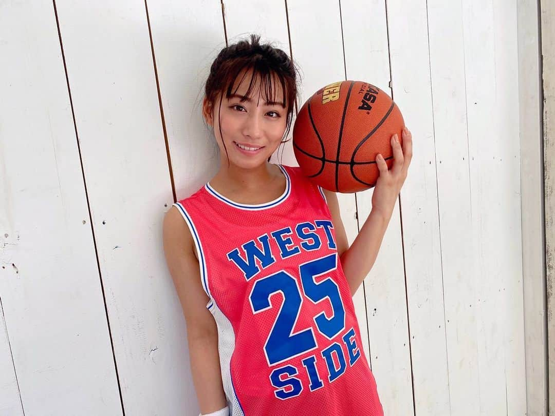 坂本遥奈さんのインスタグラム写真 - (坂本遥奈Instagram)「#猫にチカラ饂飩 その3:バスケ🏀  バスケ大好きなので みんなでバスケ⛹️‍♀️したくなった…」1月15日 23時51分 - haruna_sakamoto_official