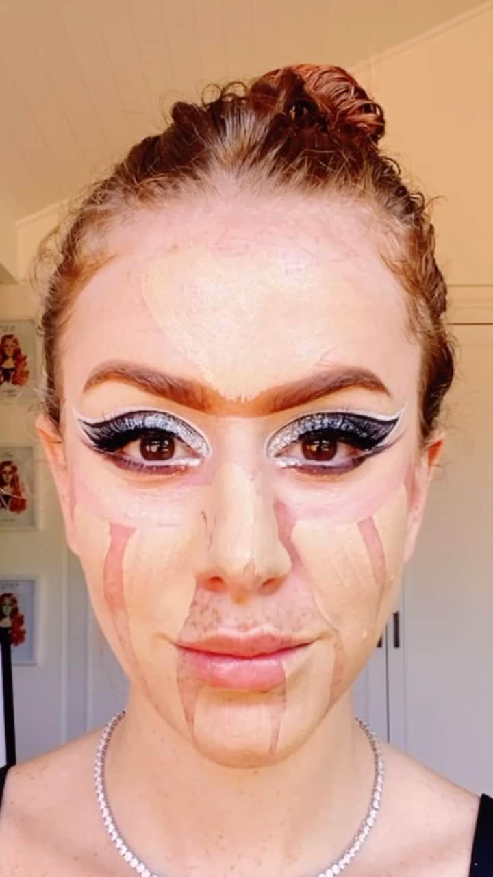 マリ・マリアのインスタグラム：「😎」
