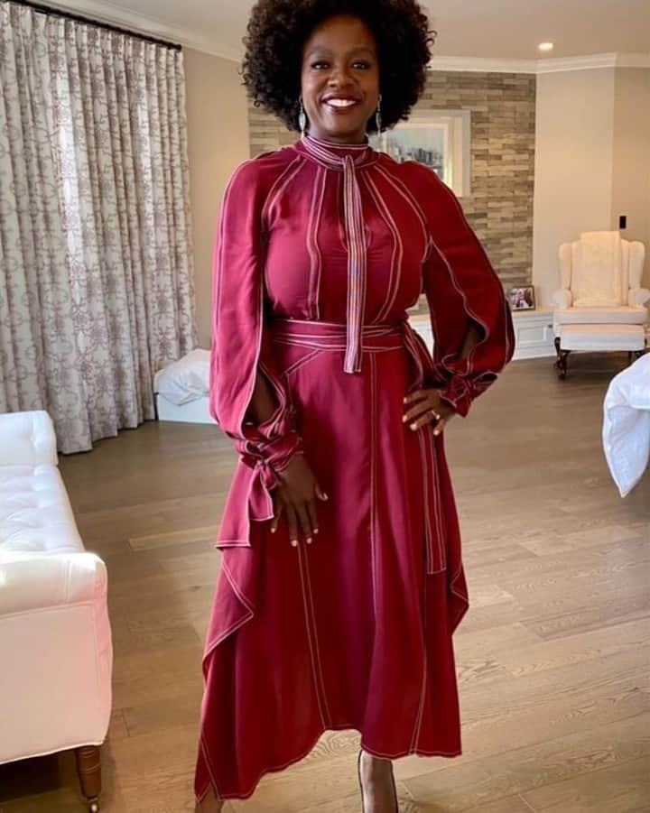 ステラ・マッカートニーさんのインスタグラム写真 - (ステラ・マッカートニーInstagram)「Living legend @ViolaDavis is the first Black actor to win an Oscar, Emmy and Tony — the ‘Triple Crown of Acting’. She personifies the power of W is for Womanhood, embodying a progressive femininity #InStella wearing our forest-friendly viscose Ramona blouse and Norah skirt, photographed by her friend and stylist @ElizabethStewart1.⁣ ⁣ Shop the McCartney A to Z Manifesto: Spring 2021 Collection in-store and online (link in bio). ⁣ ⁣ #StellaMcCartney #StellaSpring21 #StellaAtoZ #ViolaDavis」1月16日 0時25分 - stellamccartney