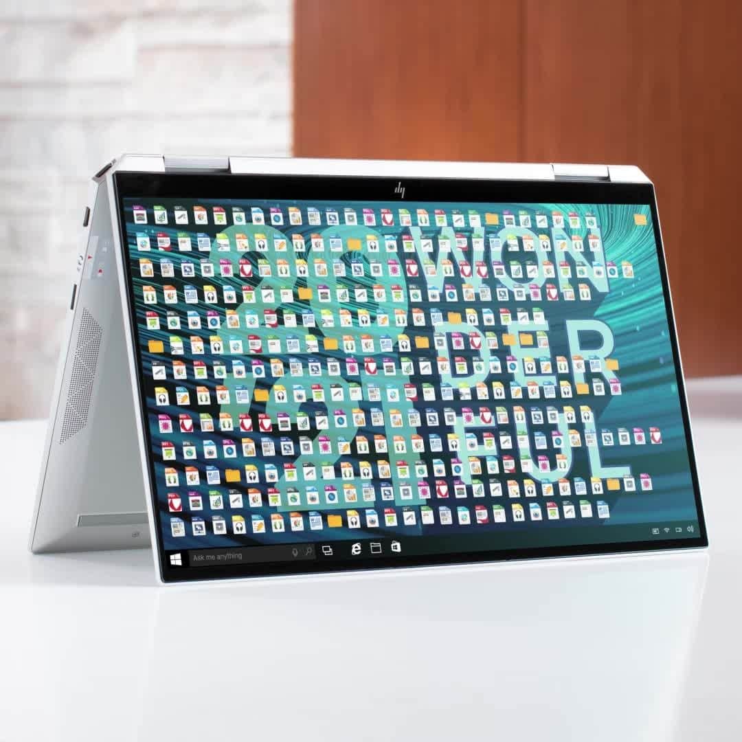 のインスタグラム：「Clear desktop, clear mind — that’s our 2021 mantra.」