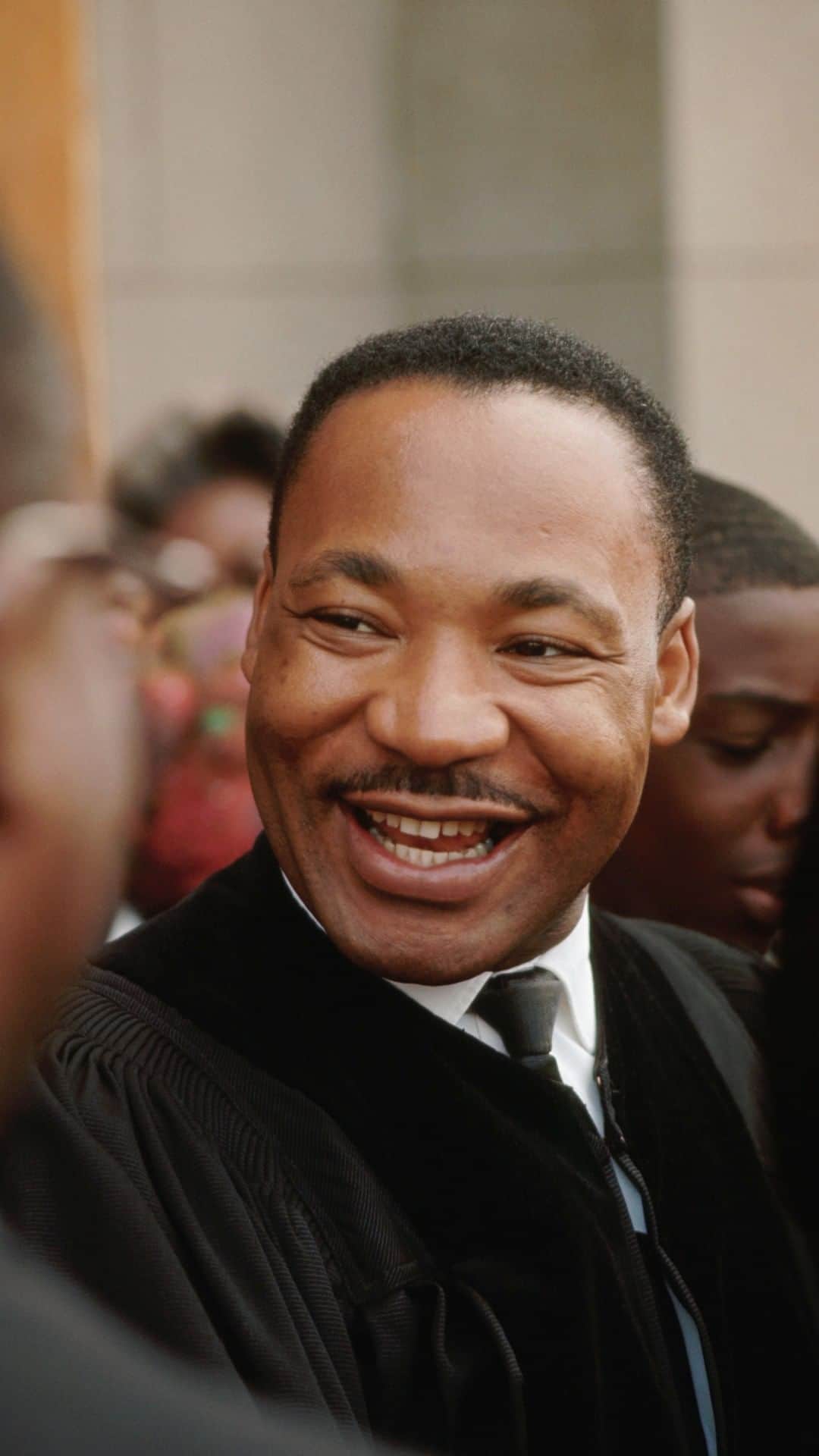 コモンのインスタグラム：「"Peace is not simply the absence of conflict, but the existence of justice for all people." Dr. Martin Luther King Jr. Wishing a Happy Birthday to Civil Rights Leader Dr. King.」