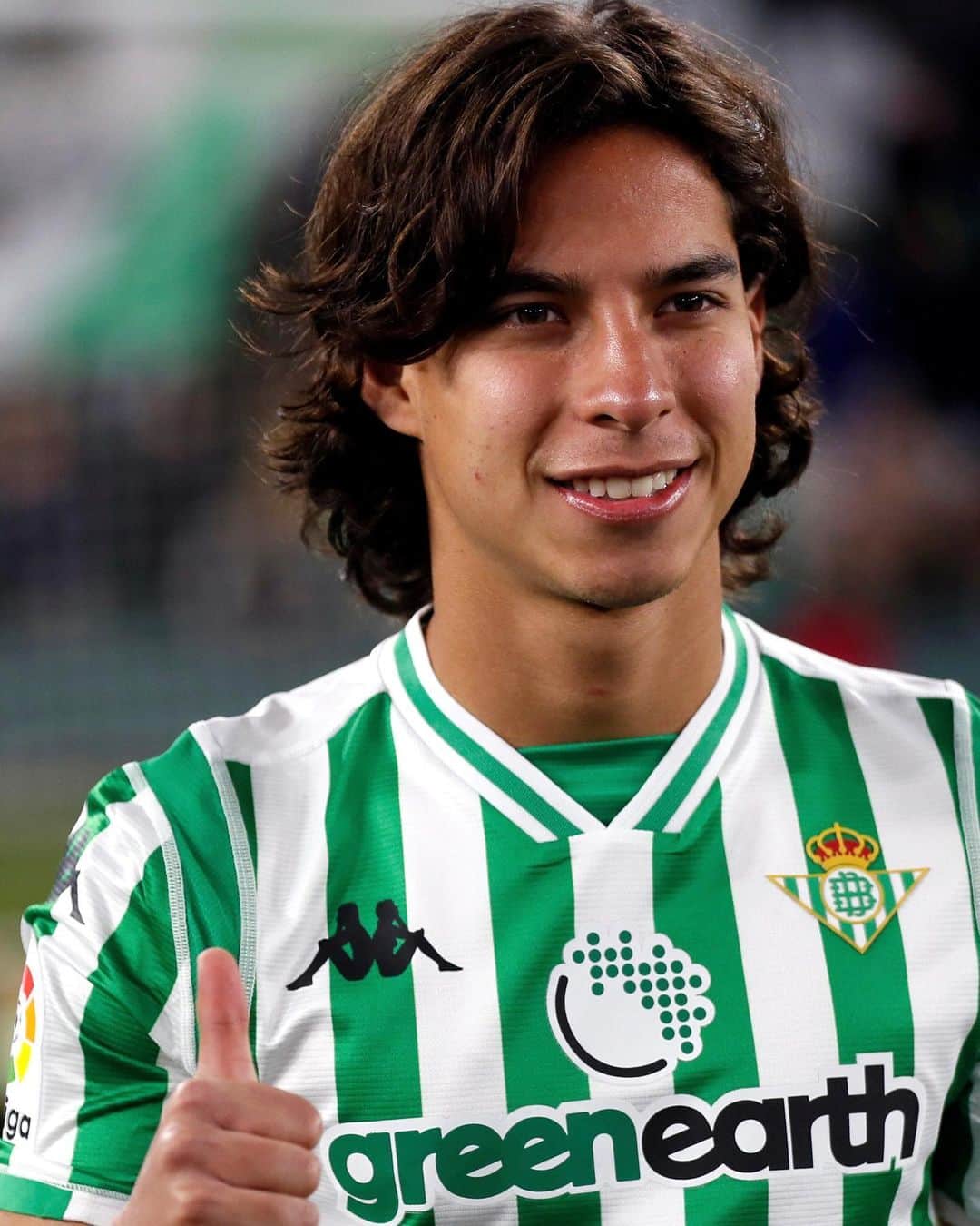 LFPさんのインスタグラム写真 - (LFPInstagram)「#OnThisDay in 2019, @diego_lainez was presented at @realbetisbalompie! 💚🇲🇽🔙  💚🇲🇽🔙 #TalDíaComoHoy en 2019, ¡el Real Betis presentaba al joven mexicano Diego Lainez!   #LaLigaSantander #LaLiga #LaLigaHistory #RealBetis #Lainez #Mexico」1月16日 1時30分 - laliga