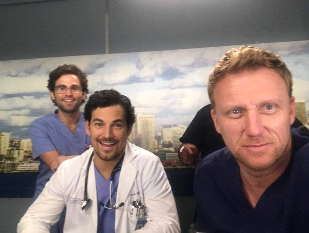 Grey's Anatomyさんのインスタグラム写真 - (Grey's AnatomyInstagram)「Miss you ♥️ (📷: @therealkmckidd)」1月16日 2時00分 - greysabc